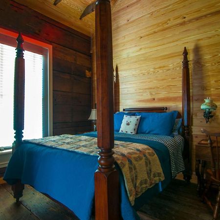 Bed and Breakfast Belmont Plantation, Est 1857 Гринвилл Экстерьер фото