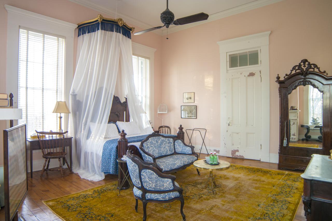 Bed and Breakfast Belmont Plantation, Est 1857 Гринвилл Экстерьер фото