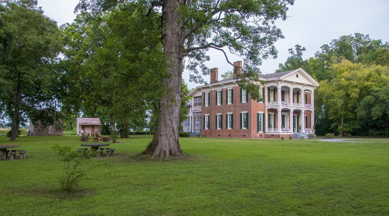 Bed and Breakfast Belmont Plantation, Est 1857 Гринвилл Экстерьер фото